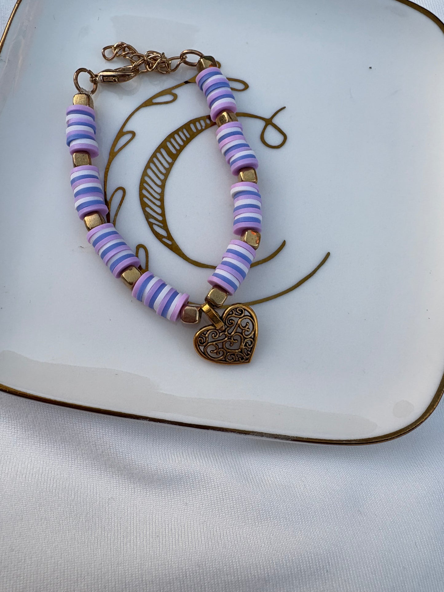 Adjustable heart bracelet