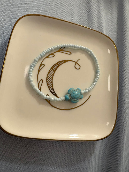 Blue seed bead turtle charm bracelet