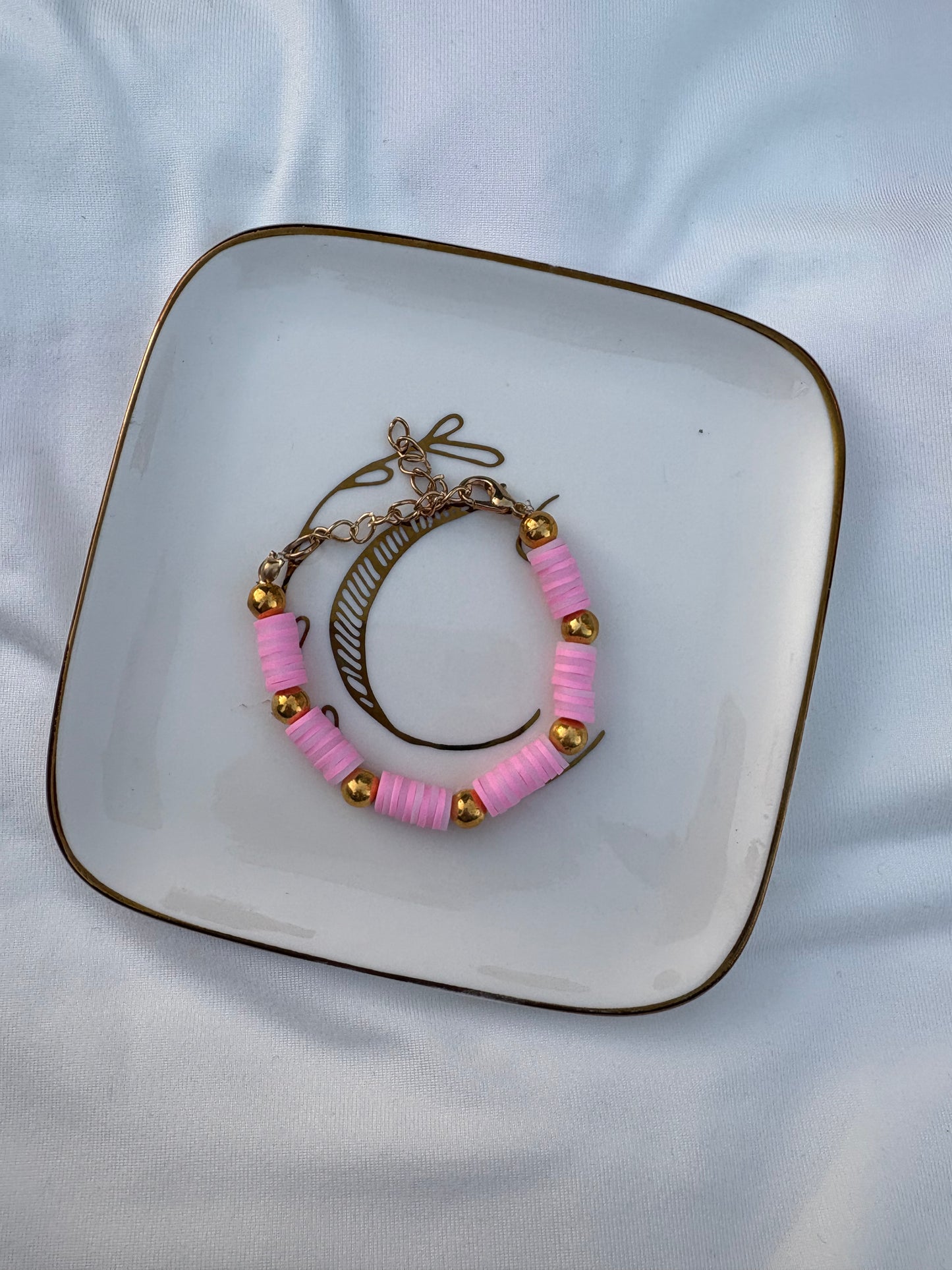 Pink adjustable bracelet
