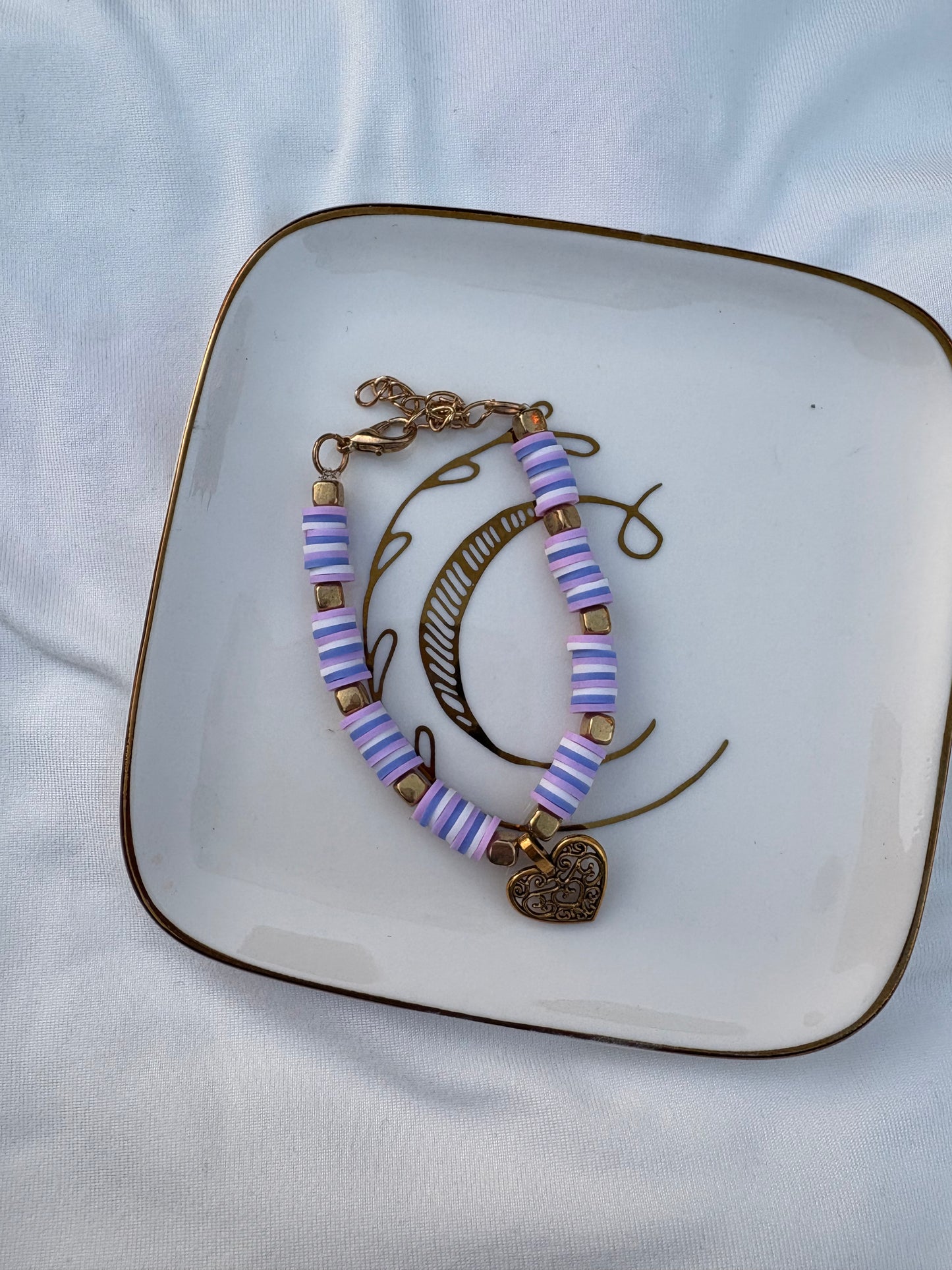Adjustable heart bracelet