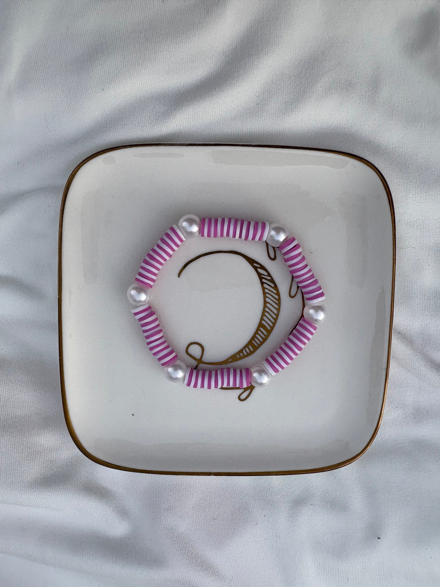 Purple and pearl bead bracelet