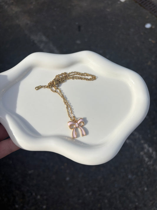 18k gold bow necklace